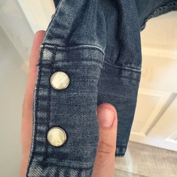 American Eagle Outfitters Blue Button Down Shirt. Women’s size large. - Picture 8 of 10